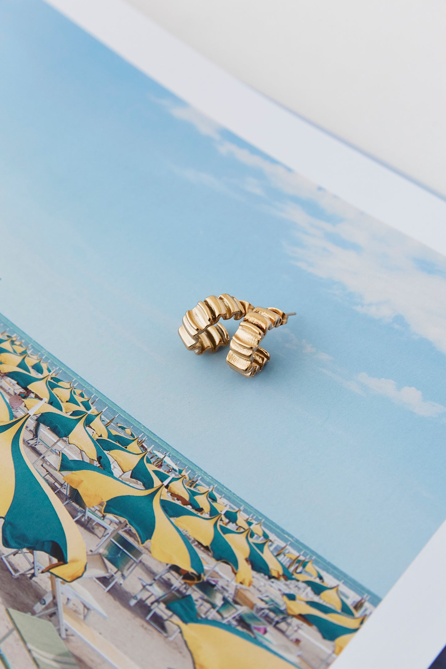 Poppy Wrinkle Hoop Earrings