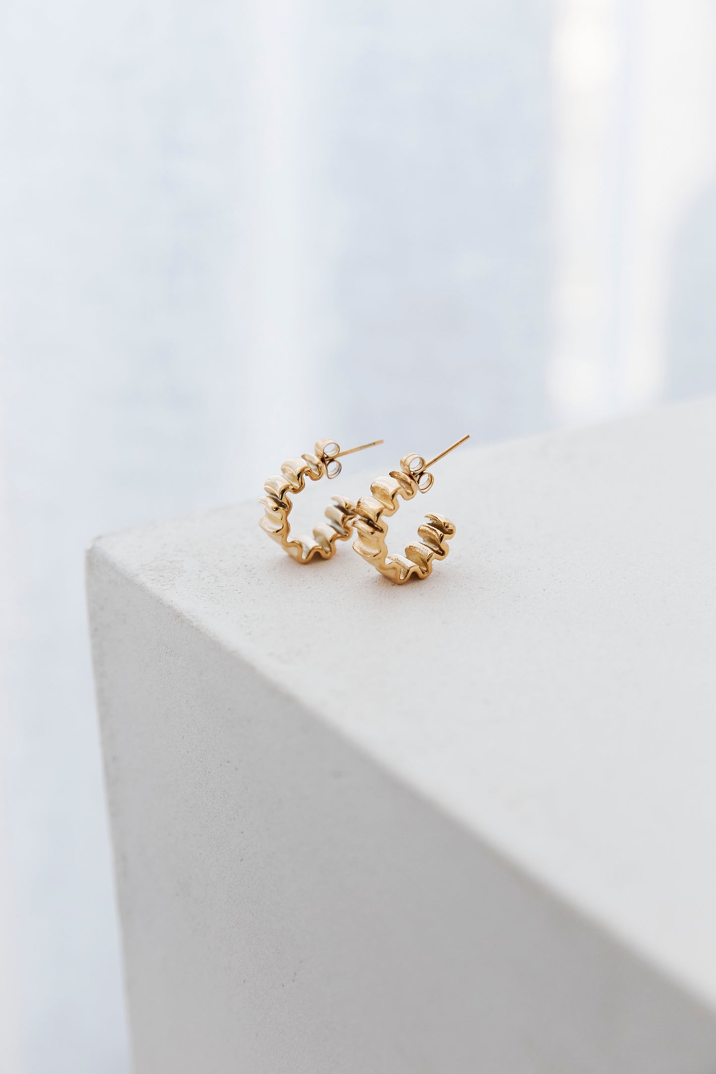 Poppy Wrinkle Hoop Earrings