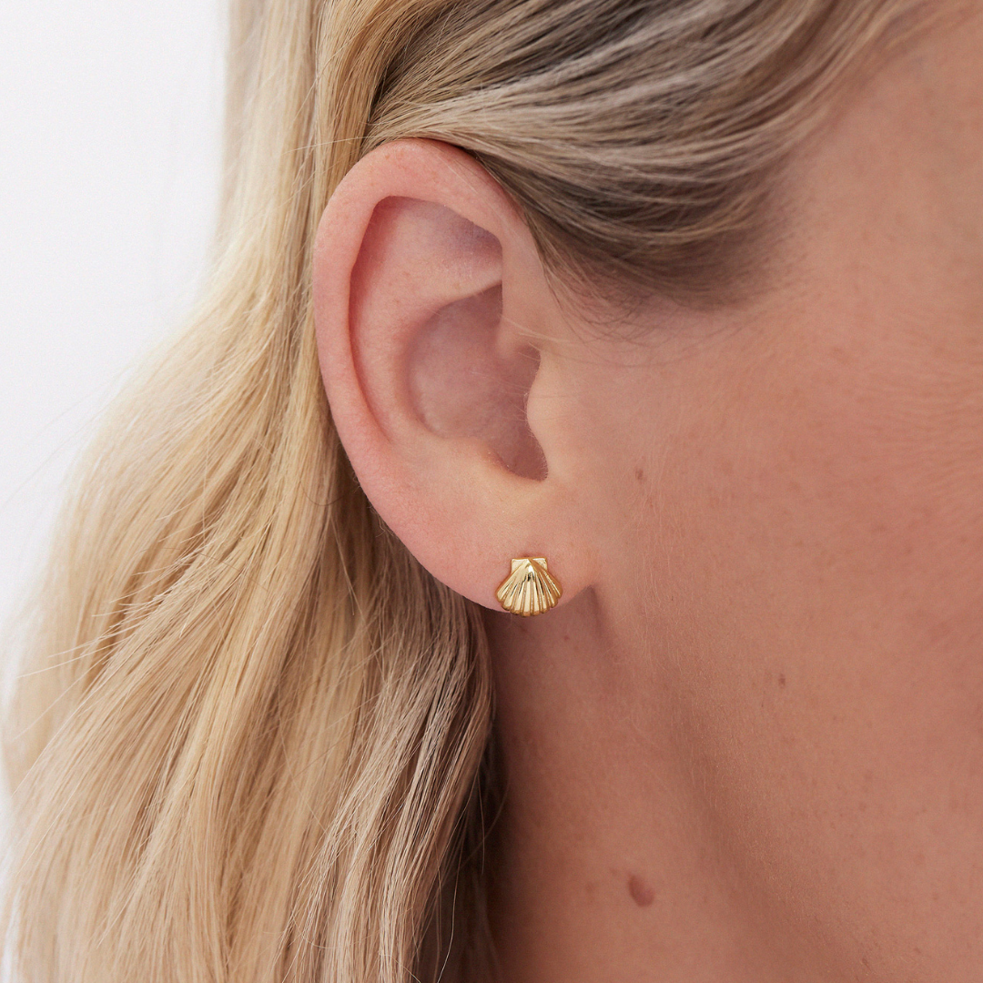 Mini Shell Studs (Gold)