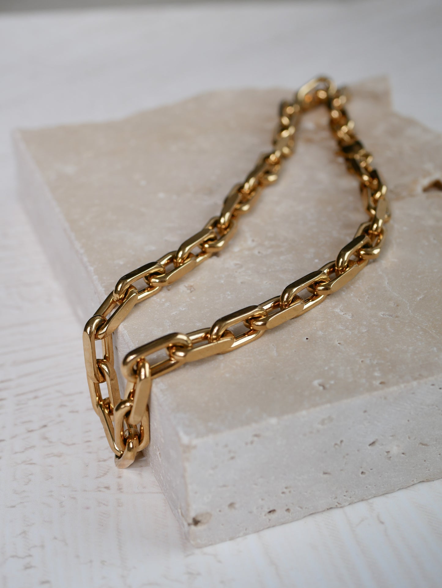 Chelsea Chunky Chain Necklace (Gold)